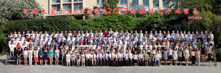 2012届伟德bv1946水文院本科生毕业留念