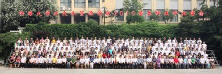 2010届伟德bv1946水文院本科生毕业留念