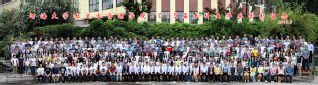 2015届伟德bv1946水文院本科生毕业留念