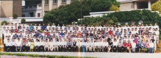 1999年5月1999届伟德bv1946水环学院99届毕业合影